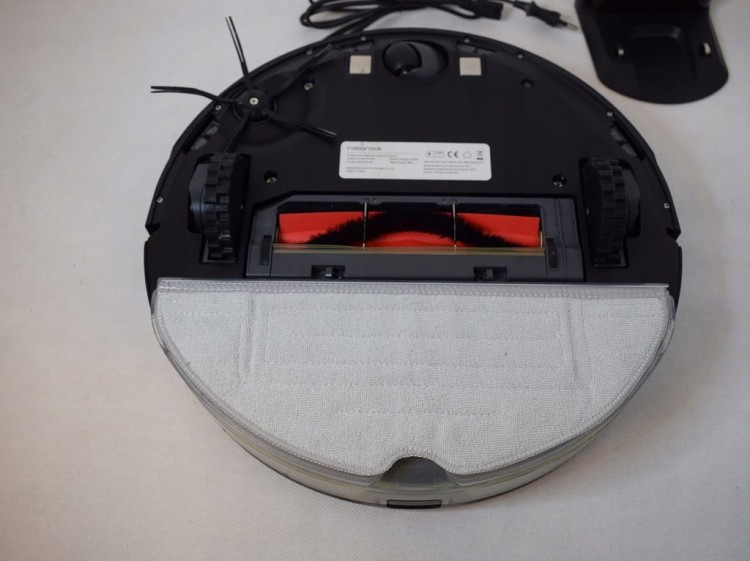 Robot-sprzatajacy-Roborock-S5-MAX-czarny-Model-S5-MAX