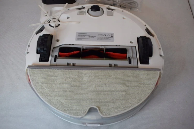 Robot-sprzatajacy-Roborock-S5-Max-bialy-Pojemnosc-zbiornika-na-kurz-0-46-l